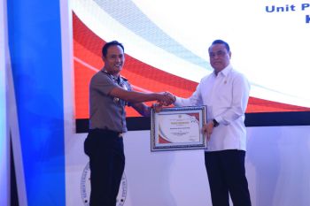 Polres Solok Kota terima penghargaan pelayanan publik dari Kemenpan RB