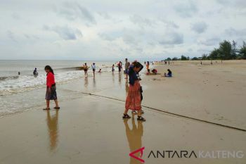 Tidak perlu takut berwisata ke pantai, tapi harus lebih waspada