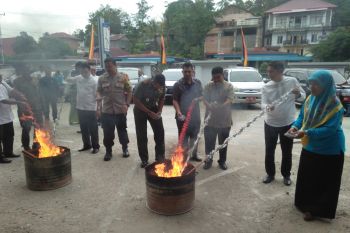 Disdukcapil Sawahlunto musnahkan 10.838 KTP-E rusak