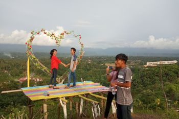 Puncak Gaduang dibuka dengan semangat gotong royong pemuda