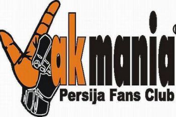 Rayakan kemenangan persija, Jakmania berkumpul di Senayan