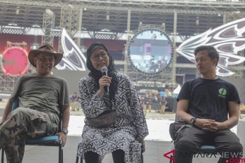 Obituari Bunda Iffet, ibu Bimbim Slank yang berpulang di usia 87 tahun