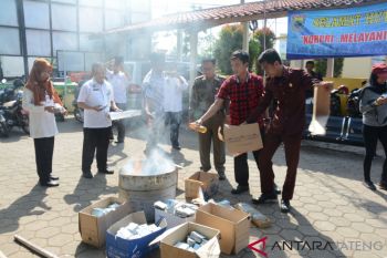 31.848 KTP elektronik di Batang dimusnahkan