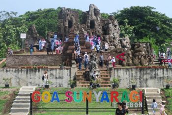 Wisata Gua Sunyaragi