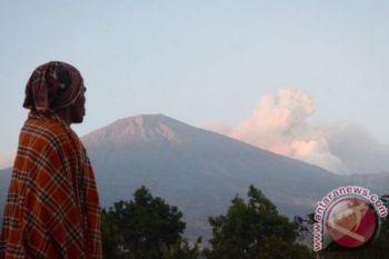 Pemprov: wisata pendakian Gunung Rinjani belum normal