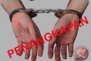 Polisi mengamankan sales obat herbal di perbatasan Indonesia - Malaysia
