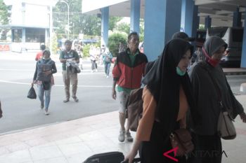 Penumpang melalui Tirtonadi naik 10 persen