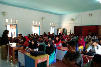 Sekolah Suku Anak Dalam Muratara pertama di Indonesia