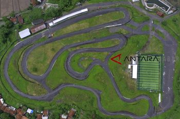 Sirkuit balap motor bukit peusar