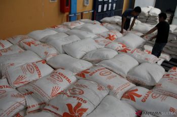 Bulog Sultra menunggu pasokan 250 ton gula pasir hadapi Ramadhan