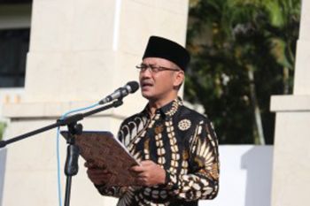 Wabup Mamuju ajak masyarakat lestarikan lingkungan laut