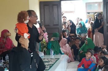 Kak Agus DS Hibur Ratusan Anak PAUD Salo-Kampar