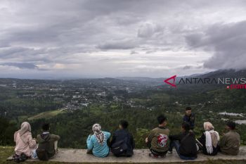 Wisata bukit Paralayang