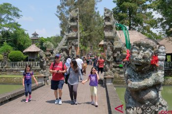 Indonesia aims to attract 3.5 million Chinese tourists next year