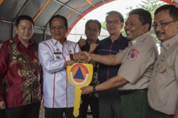 Doosan hibahkan delapan excavator pemulihan bencana Sulteng