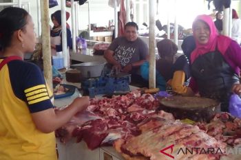 Harga daging ayam di Pekalongan mencapai Rp40.000/kg