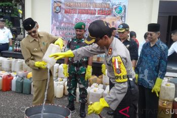 Wali Kota Baubau apresiasi pemusnahan minuman keras