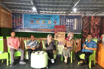Budayakan hobi menulis sejak muda
