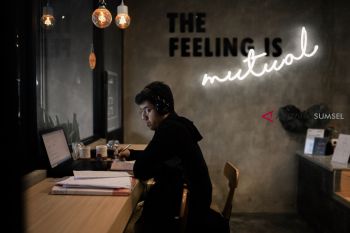 Paduan kenikmatan kopi berkonsep tempat Industrial-Minimalis di Mutual Coffeeshop