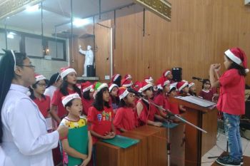 Ratusan anak ikuti Misa Natal di Purwokerto