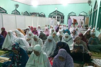 Pesantren Darussalam gelar doa bersama malam Tahun Baru 2019