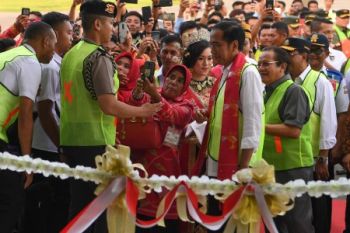 Presiden: pertambahan bandara diharapkan rekatkan bangsa