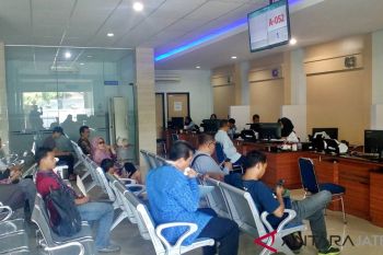 Berjualan batik di lapak PKL Solo, WN India dideportasi