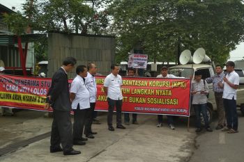 Aktivis minta KPK OTT di Kudus, bukan sosialisasi