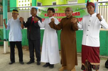Pemuka lima agama berkomitmen menjaga kedamaian Biak Numfor