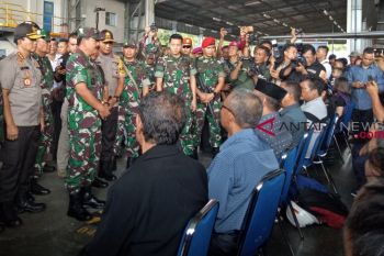 16 jenazah diberangkatkan dari Timika ke Makassar