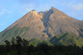 BPPTKG: Gunung Merapi alami tiga kali gempa guguran