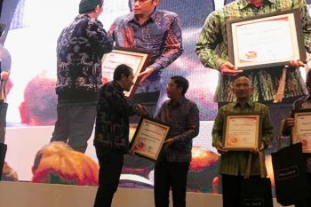 Sawahlunto terima penghargaan dari KPK saat peringatan Harkodia