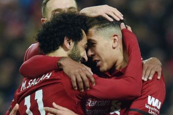 Juergen Klopp terharu saat Salah berikan penalti kepada Firmino