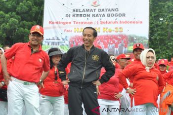 Presiden Jokowi Senam Tera bersama 20.000 Terawan-Terawati