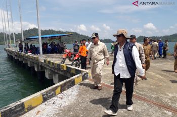 Pemerintah pusat pastikan jalan ke Pelabuhan Teluk Tapang dibangun