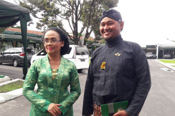 Calon menantu Paku Alam X belajar adat Pakualaman