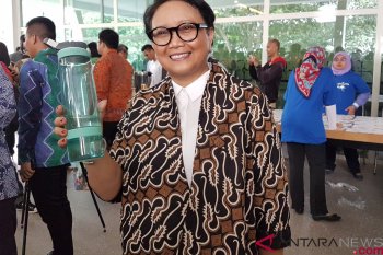 Minister Marsudi calls for reduction of plastic waste