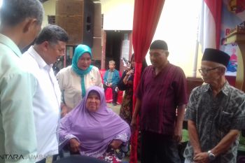 260 Lansia Kota Solok terima bantuan Kemensos
