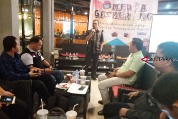 Bawaslu Sumsel minta peserta Pemilu lepaskan APK