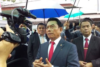 BERANDA - MOELDOKO: STAF KEPRESIDENAN PANTAU PENYALURAN BERBAGAI BANTUAN