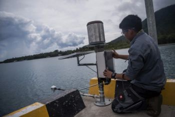 BMKG pasang alat pantau ketinggian air Selat Sunda