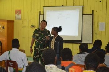 Dandim Puncak Jaya beri materi wawasan kebangsaan kepada pelajar