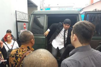 Ahmad Dhani ditahan di Rutan Cipinang