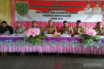 Musrenbangdes bentuk perencanaan pembangunan secara partisipasif, kata Bupati Barsel