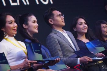 Kolaborasi ASUS dengan Sebastian Gunawan melahirkan tas eksklusif untuk pengguna ZenBook