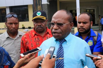 Tim kesehatan lakukan pengobatan massal di Nduga