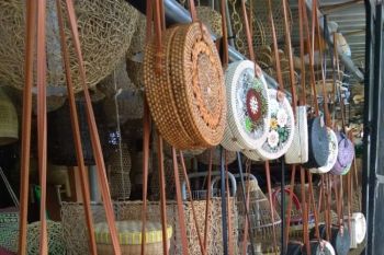 Banyak wisatawan mancanegara minati kerajinan bambu lombok