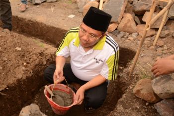 Bupati Lombok Utara  resmikan rumah instans konvensional