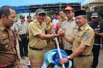 Kemensos kerahkan Tagana bersihkan rumah terdampak banjir di Jeneponto
