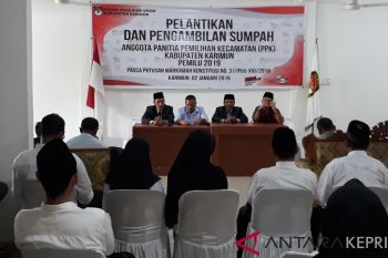 KPU lantik anggota PPK sesuai putusan MK